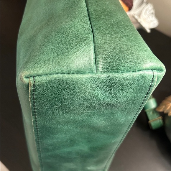 PORTLAND LEATHER Large Raindrop Rainstorm Crossbody Tote, Cowboy Mint - Picture 6 of 10